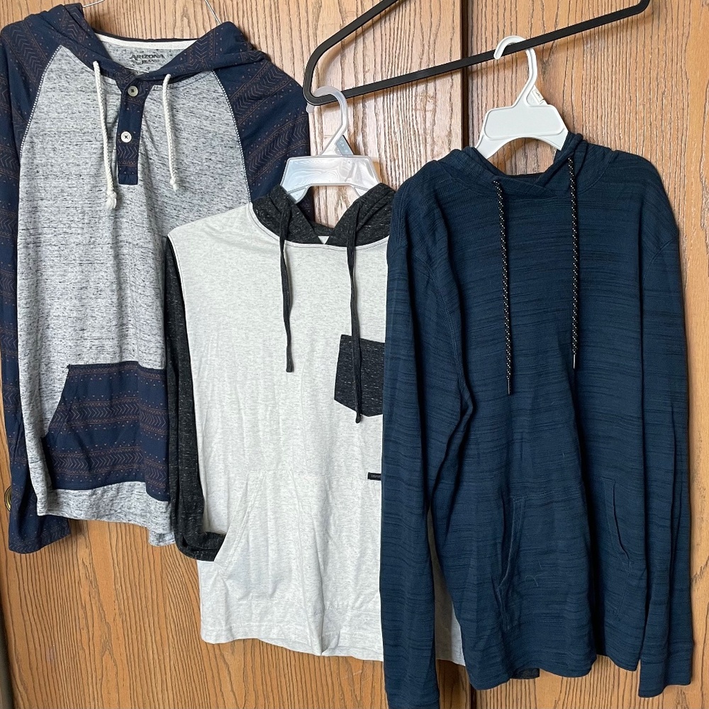 MIXED LOT OF 3 YOUNG MENS HOODED SHIRTS SIZE S ARIZONA AMPLIFY & URBAN PIPELINE